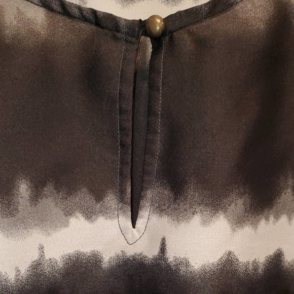 CONVERSE One Star Polyester Flowy Short Sleeve Shirt Size Small - Picture 2 of 9